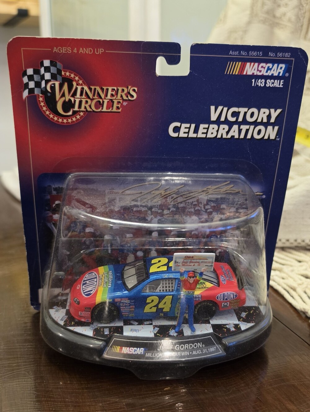 NASCAR Winner's Circle Jeff Gordon #24 1/43 Scale Diecast 1997 Million Dollar